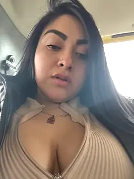 Victoria Jonhss online show from October 30, 2025, 8:42 pm