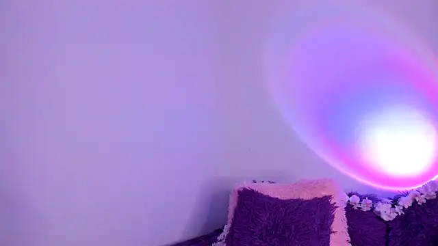 HeidyRousse online show from December 19, 2025, 10:00 am