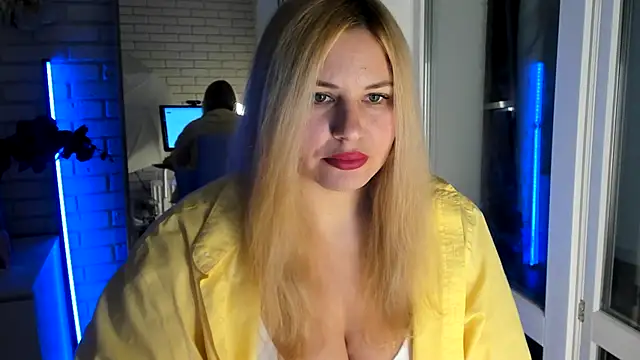 Passion-Blondy online show from October 15, 2025, 5:46 pm