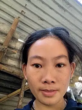 gio-thu online show from November 24, 2025, 5:40 am