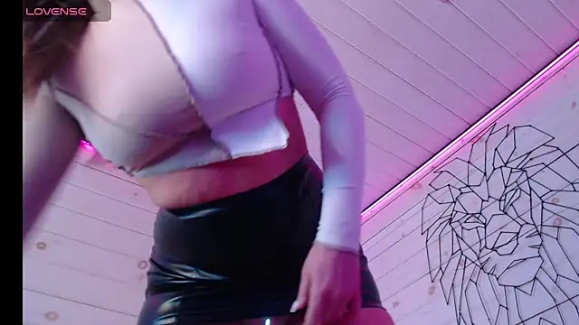 Snapshot of CandyBunie chatting on February 14, 2026, 3:03 am CandyBunie online show from February 14, 2026, 3:03 am