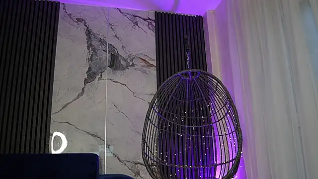 RachelRavee online show from November 20, 2025, 5:18 am