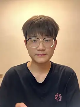 KK-cuteboy online show from October 8, 2025, 2:14 pm