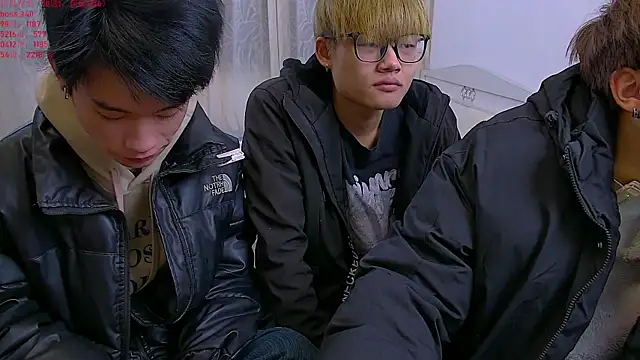 Snapshot of KK-cuteboy chatting on December 21, 2025, 10:33 am KK-cuteboy online show from December 21, 2025, 10:33 am