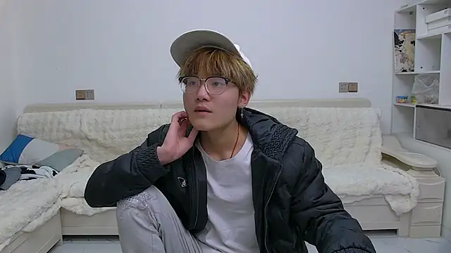 Snapshot of KK-cuteboy chatting on February 24, 2026, 10:46 am KK-cuteboy online show from February 24, 2026, 10:46 am