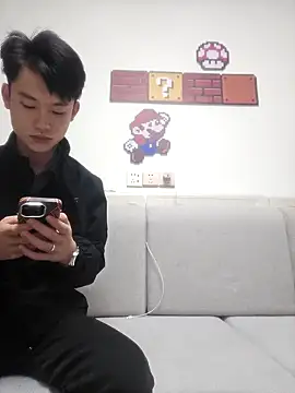 KK-cuteboy online show from April 21, 2026, 12:55 pm