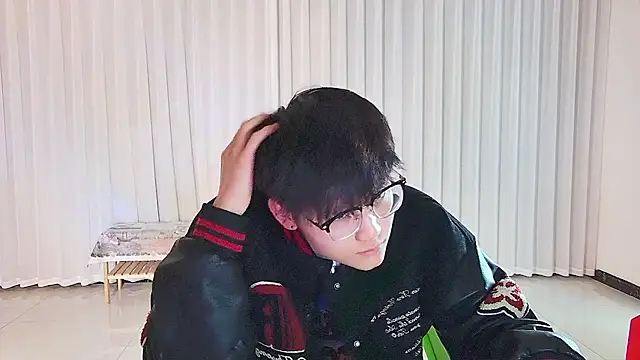 KK-cuteboy online show from April 22, 2026, 5:10 am