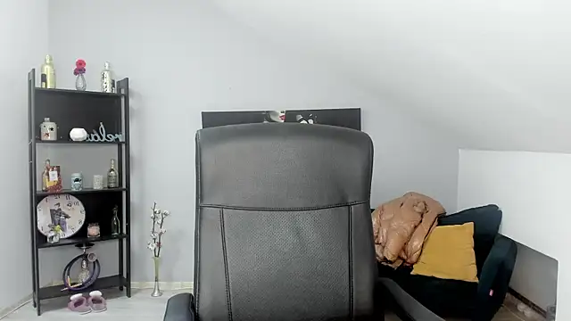 BettyJamess online show from November 11, 2025, 4:12 am