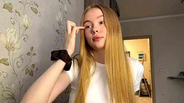 RaguelNicksons online show from October 20, 2025, 9:43 am