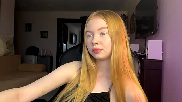 RaguelNicksons online show from November 14, 2025, 6:34 am