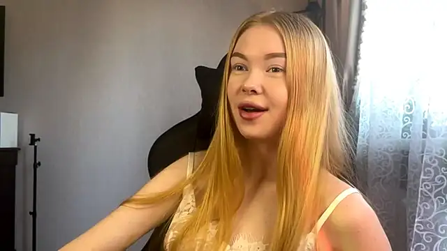 RaguelNicksons online show from November 17, 2025, 5:24 am