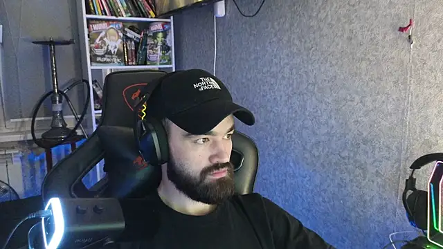 Nik Namee online show from November 8, 2025, 6:18 pm