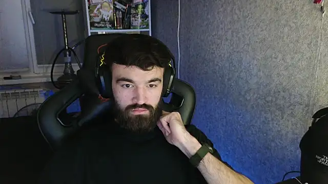 Nik Namee online show from November 14, 2025, 7:01 pm