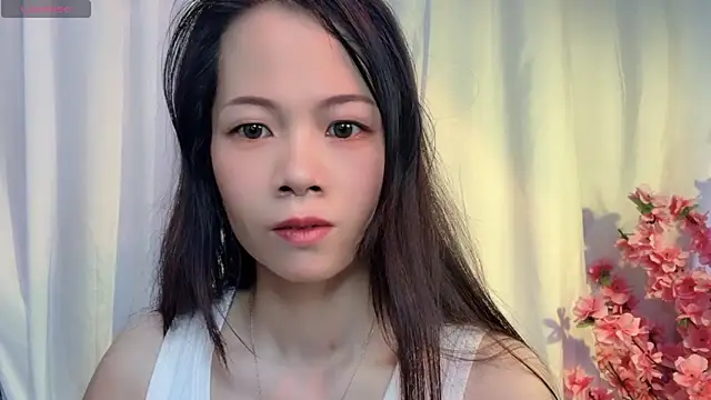 Lynnalltop-165-KeKe online show from October 18, 2025, 1:30 am