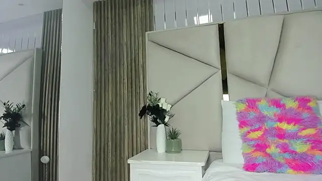 rebeca brown  online show from March 7, 2026, 11:40 am