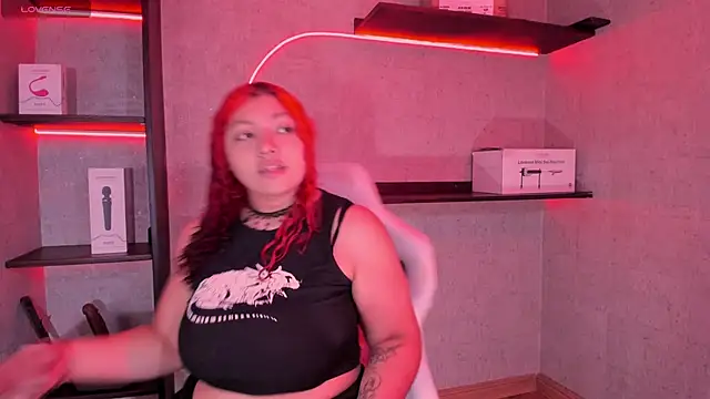 irisfeitan online show from November 19, 2025, 9:53 am