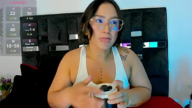 SussySunny  online show from November 8, 2025, 3:07 am