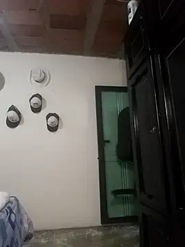 AndreaMooure  online show from October 23, 2025, 11:42 am