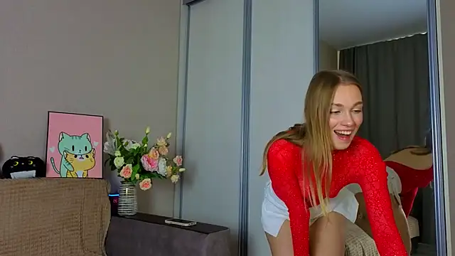 ElizaPurrr online show from October 21, 2025, 10:38 am