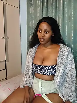 Snapshot of Sexypeaches chatting on October 16, 2025, 5:25 pm Sexypeaches online show from October 16, 2025, 5:25 pm