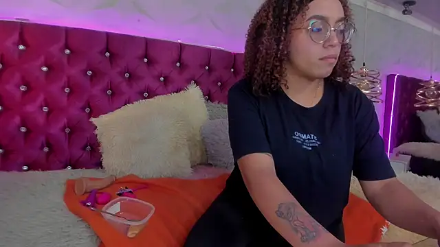 Miamiller 22 online show from December 5, 2025, 6:37 pm