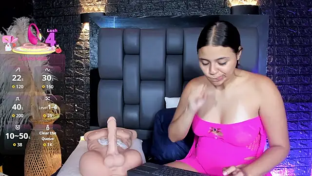 Maraa Rivera online show from November 17, 2025, 7:19 pm