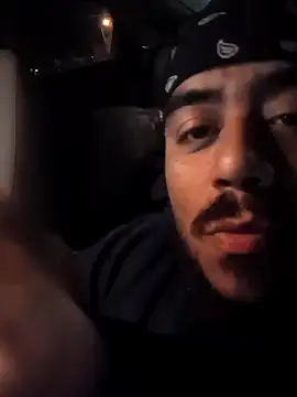 Papiguillermo online show from October 27, 2025, 1:42 am