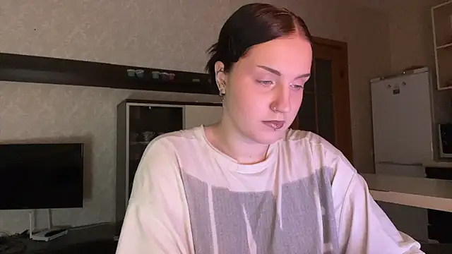 VelvetNote online show from November 13, 2025, 5:45 pm