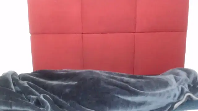 ZuriVixen online show from November 25, 2025, 3:17 am