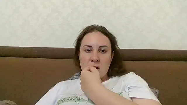 Snapshot of MeadowEyes chatting on June 28, 2026, 5:30 pm MeadowEyes online show from June 28, 2026, 5:30 pm