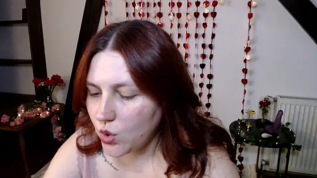 Lilith  moon online show from February 17, 2026, 9:10 pm