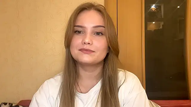 Snapshot of WillowSturiaIe chatting on October 17, 2025, 9:23 am WillowSturiaIe online show from October 17, 2025, 9:23 am