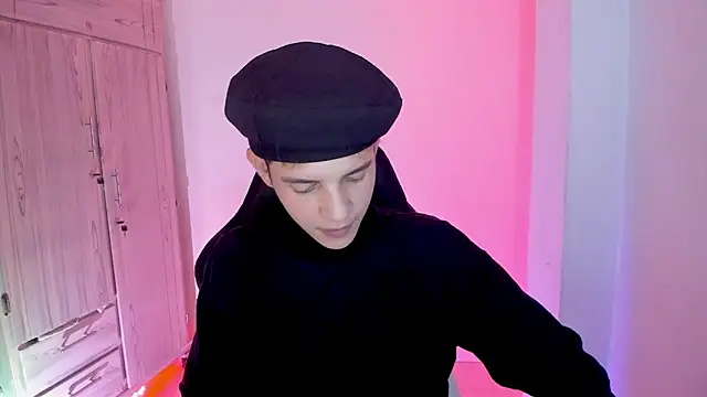 tylernova online show from February 9, 2026, 3:43 am