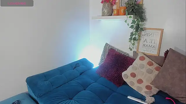 Snapshot of KassMonroe chatting on January 9, 2026, 9:16 pm KassMonroe online show from January 9, 2026, 9:16 pm