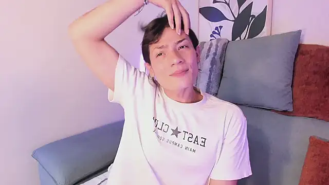 KassMonroe online show from April 6, 2026, 8:21 pm