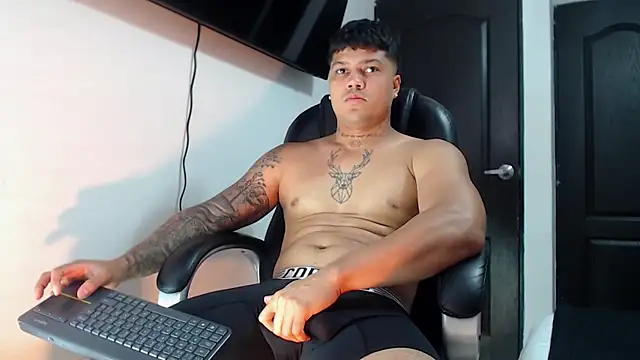 Boyhot 00 online show from November 7, 2025, 1:33 pm