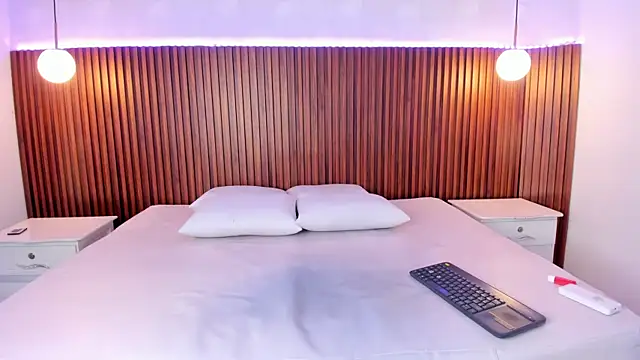 Snapshot of Foxy_Kylie chatting on November 6, 2025, 7:59 pm Foxy Kylie online show from November 6, 2025, 7:59 pm