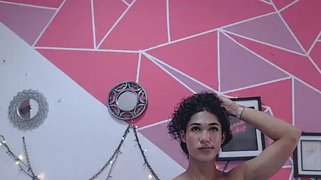 Tifany Adams online show from November 4, 2025, 8:19 pm