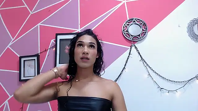 Tifany Adams online show from November 13, 2025, 9:03 pm