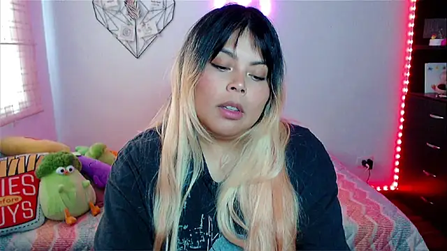 EllieMoonX online show from March 4, 2026, 7:53 pm