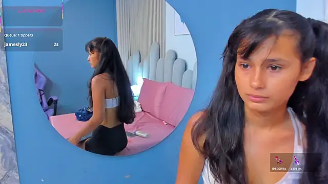 luly dreams online show from April 24, 2026, 11:56 am