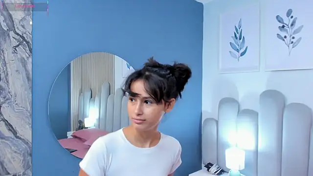 luly dreams online show from June 17, 2026, 11:45 am