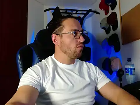 kurt xx online show from November 12, 2025, 12:38 pm