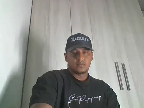 Xilongbaby29 online show from October 9, 2025, 2:42 am