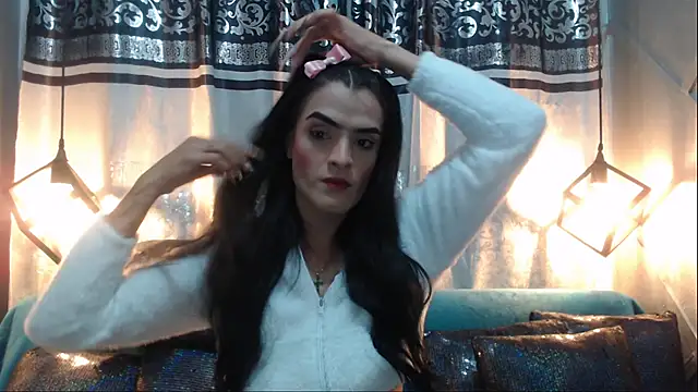 ZAMMIRA online show from October 20, 2025, 5:19 am