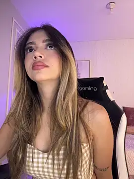 HoneyMollyX online show from February 8, 2026, 1:03 pm