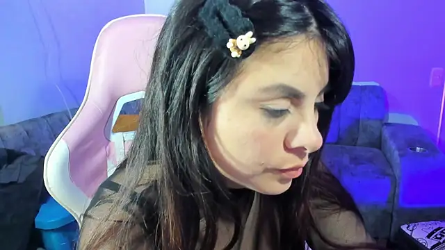 Angel a- online show from October 31, 2025, 8:54 pm