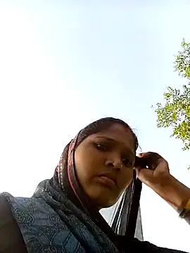 Hot hat online show from October 19, 2025, 2:56 am