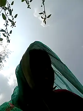 Hot hat online show from October 20, 2025, 6:58 am