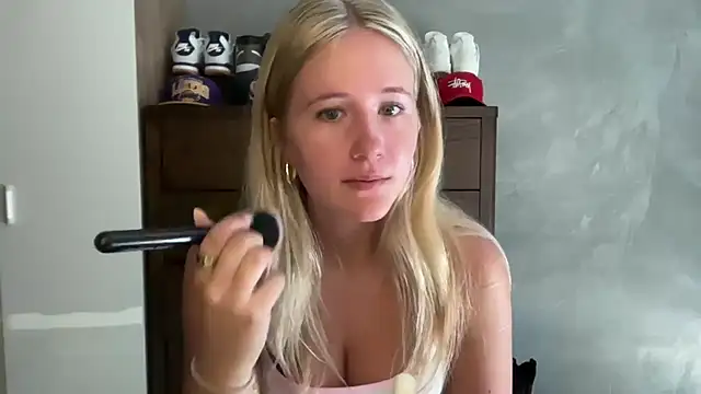 itssosierra online show from March 12, 2026, 11:55 pm